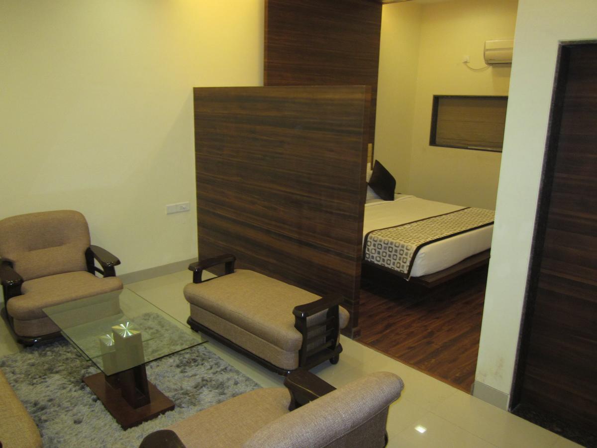 Vijaya Tej Clarks Inn Patna (Bihar) Exterior foto